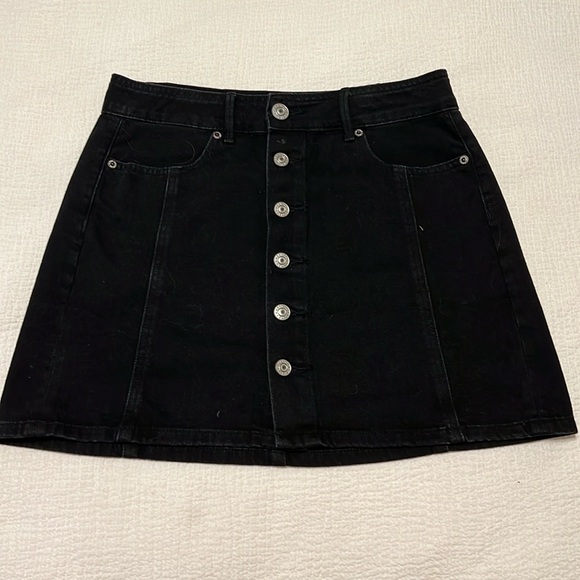 Black button front Jean skirt - Picture 2 of 4